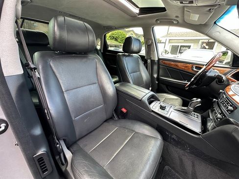 Used 2014 Hyundai Equus Signature RWD image 13