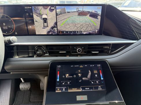 Certified 2025 INFINITI QX80 Sensory image 23