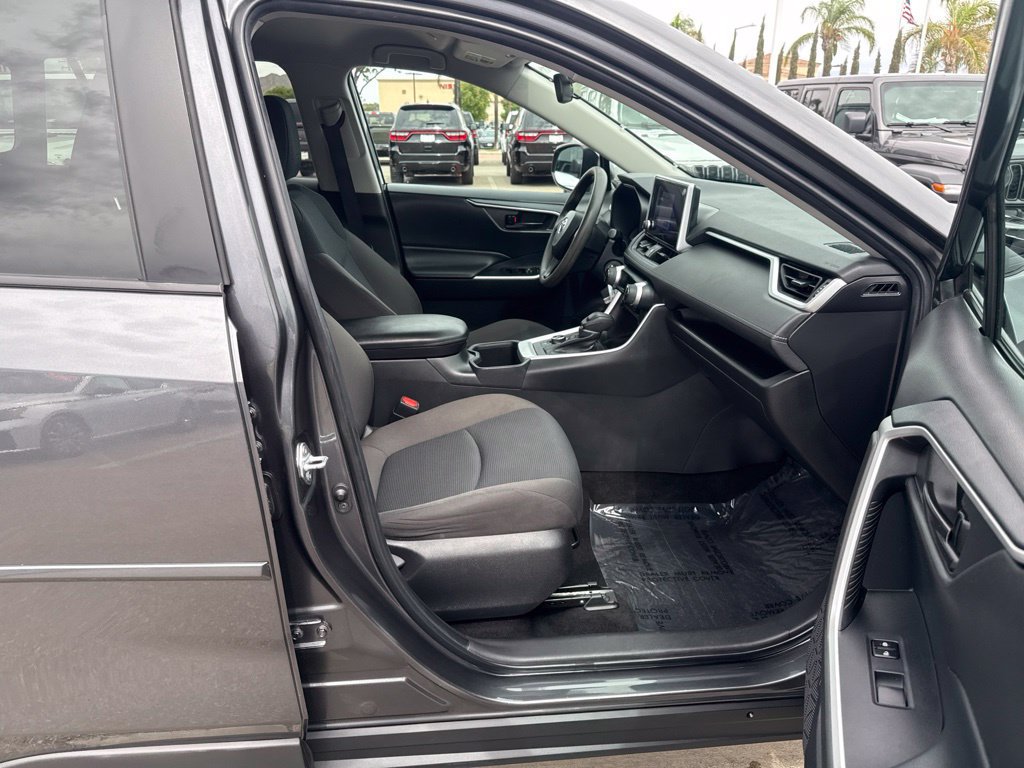 Used 2023 Toyota RAV4 LE AWD/4WD image 24