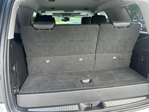 Used 2018 Chevrolet Tahoe LT w/ Luxury Package image 16