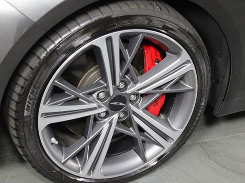 Used 2025 Genesis G70 3.3T Advanced w/ Sport Prestige Package image 11