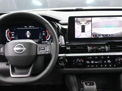 New 2026 Nissan Pathfinder Platinum image 14