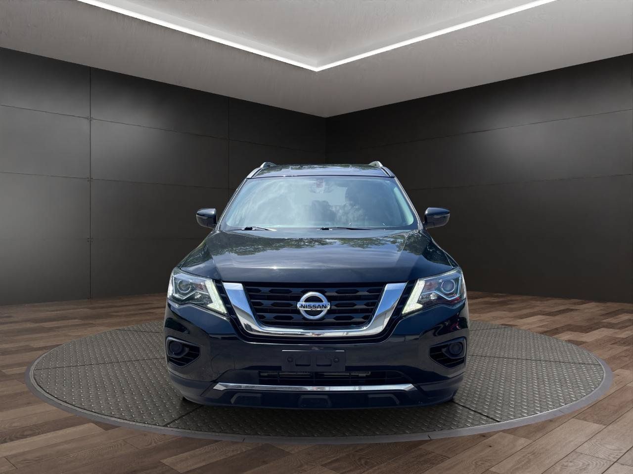 Used 2020 Nissan Pathfinder S AWD/4WD image 3