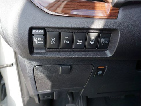 Used 2020 Toyota Sienna Limited Premium image 20