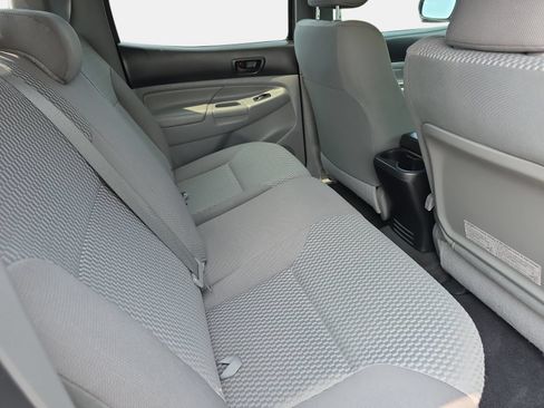 Used 2015 Toyota Tacoma 4x4 Double Cab w/ SR5 Package image 11