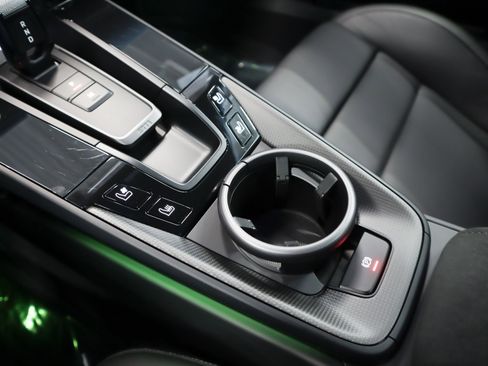 Used 2024 Porsche 911 Carrera GTS image 19