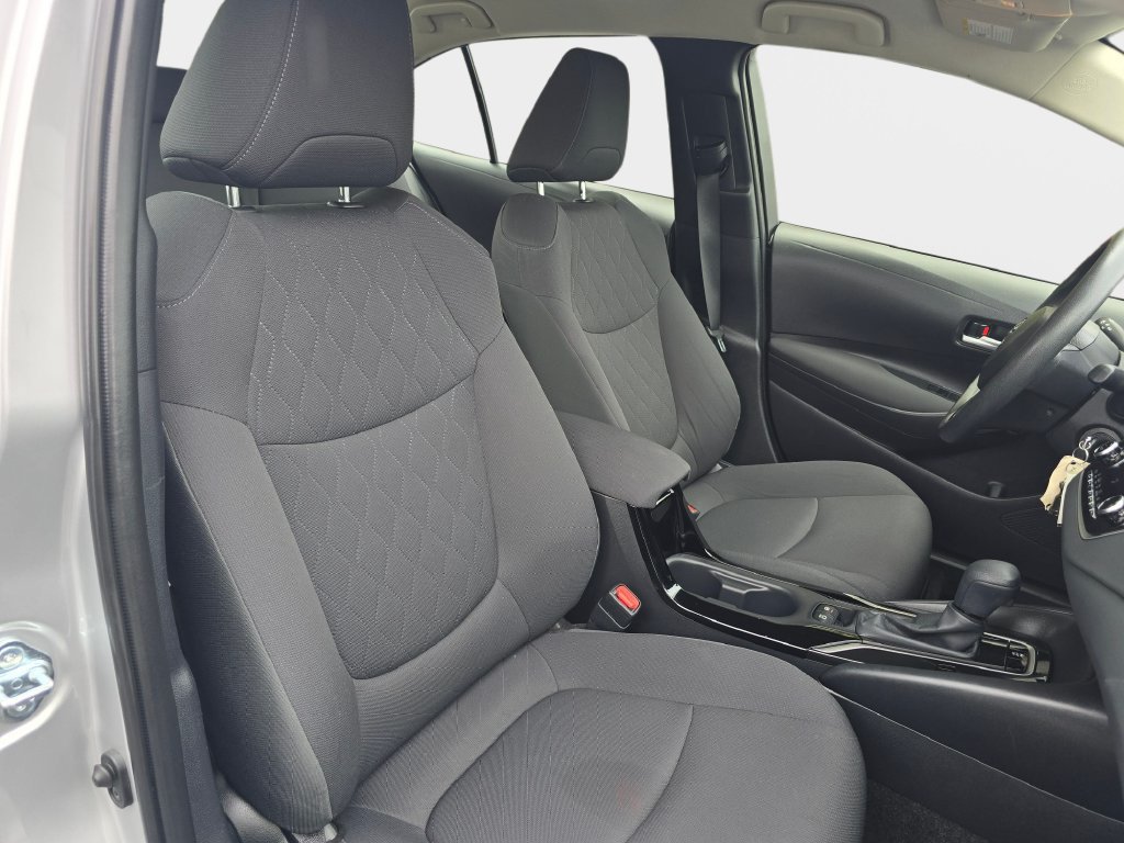Used 2021 Toyota Corolla LE w/ Carpet Mat Package (TMS) FWD image 12