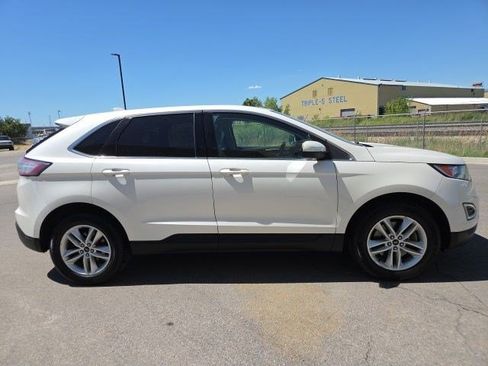 Used 2017 Ford Edge SEL w/ Equipment Group 201A AWD/4WD image 2