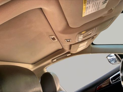 Used 2017 Nissan Pathfinder Platinum w/ Midnight Edition Package FWD image 11