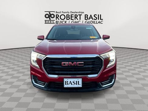 Used 2024 GMC Terrain SLE w/ Driver Convenience Package AWD/4WD image 3