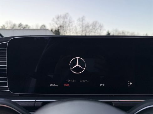 Used 2024 Mercedes-Benz GLE 450e 4MATIC w/ AMG Line Exterior image 18