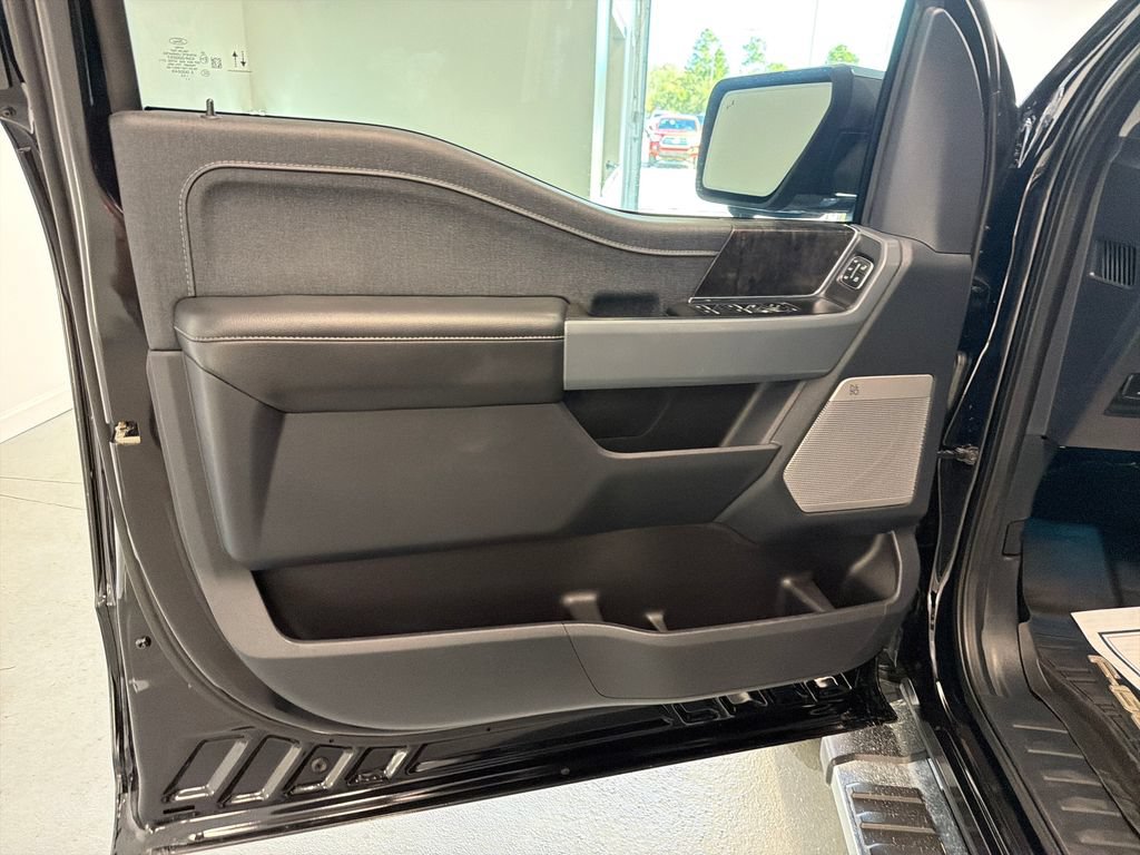 Used 2023 Ford F150 Lariat w/ Trailer Tow Package AWD/4WD image 12