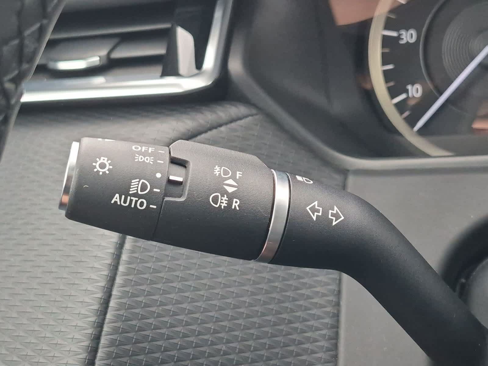 Used 2023 Land Rover Range Rover Velar R-Dynamic S AWD/4WD image 28