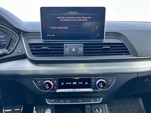 Used 2018 Audi SQ5 Premium Plus w/ Navigation Package AWD/4WD image 25