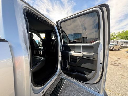 Used 2018 Ford F150 Lariat w/ Equipment Group 502A Luxury AWD/4WD image 32