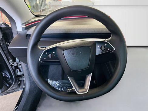 Used 2025 Tesla Model 3 Long Range AWD/4WD image 10