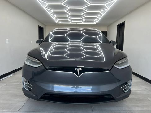 Used 2019 Tesla Model X Long Range AWD/4WD image 7