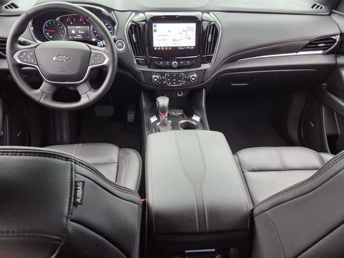 Used 2023 Chevrolet Traverse RS AWD/4WD image 15