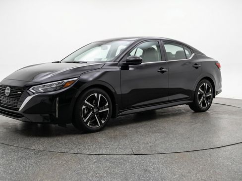 Used 2025 Nissan Sentra SV FWD image 3