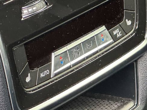 Used 2022 BMW X5 M50i AWD/4WD image 26