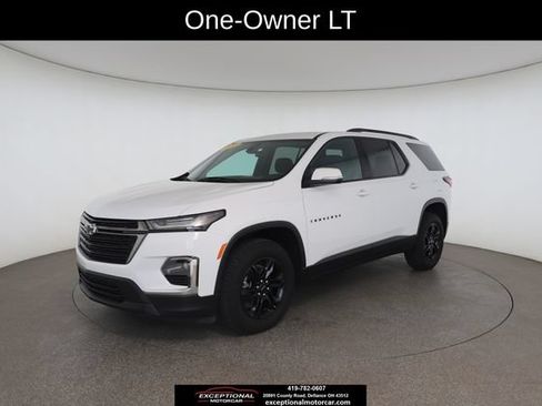 Used 2023 Chevrolet Traverse LT FWD image 3