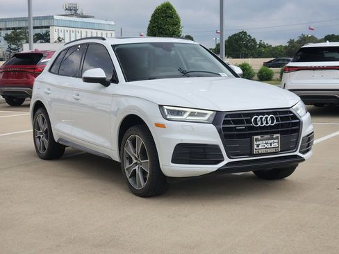 Used 2019 Audi Q5 2.0T Premium Plus w/ Premium Plus Package AWD/4WD image 3