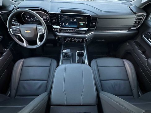 Used 2025 Chevrolet Silverado 1500 LTZ w/ LTZ Premium Package image 18