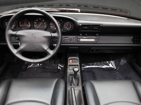 Used 1997 Porsche 911 Carrera RWD image 3