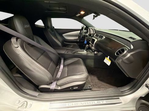 Used 2015 Chevrolet Camaro SS RWD image 22