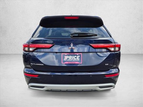 Used 2024 Mitsubishi Outlander SE FWD image 7