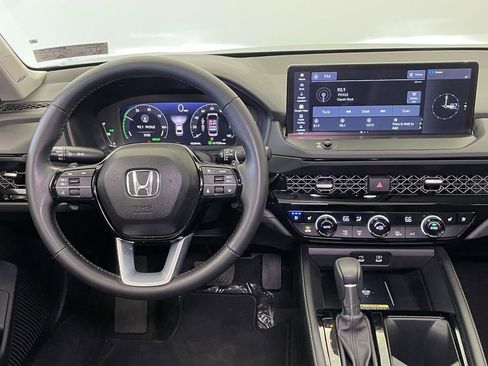Used 2024 Honda Accord Touring image 25