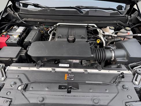 Used 2024 GMC Canyon AT4X image 9