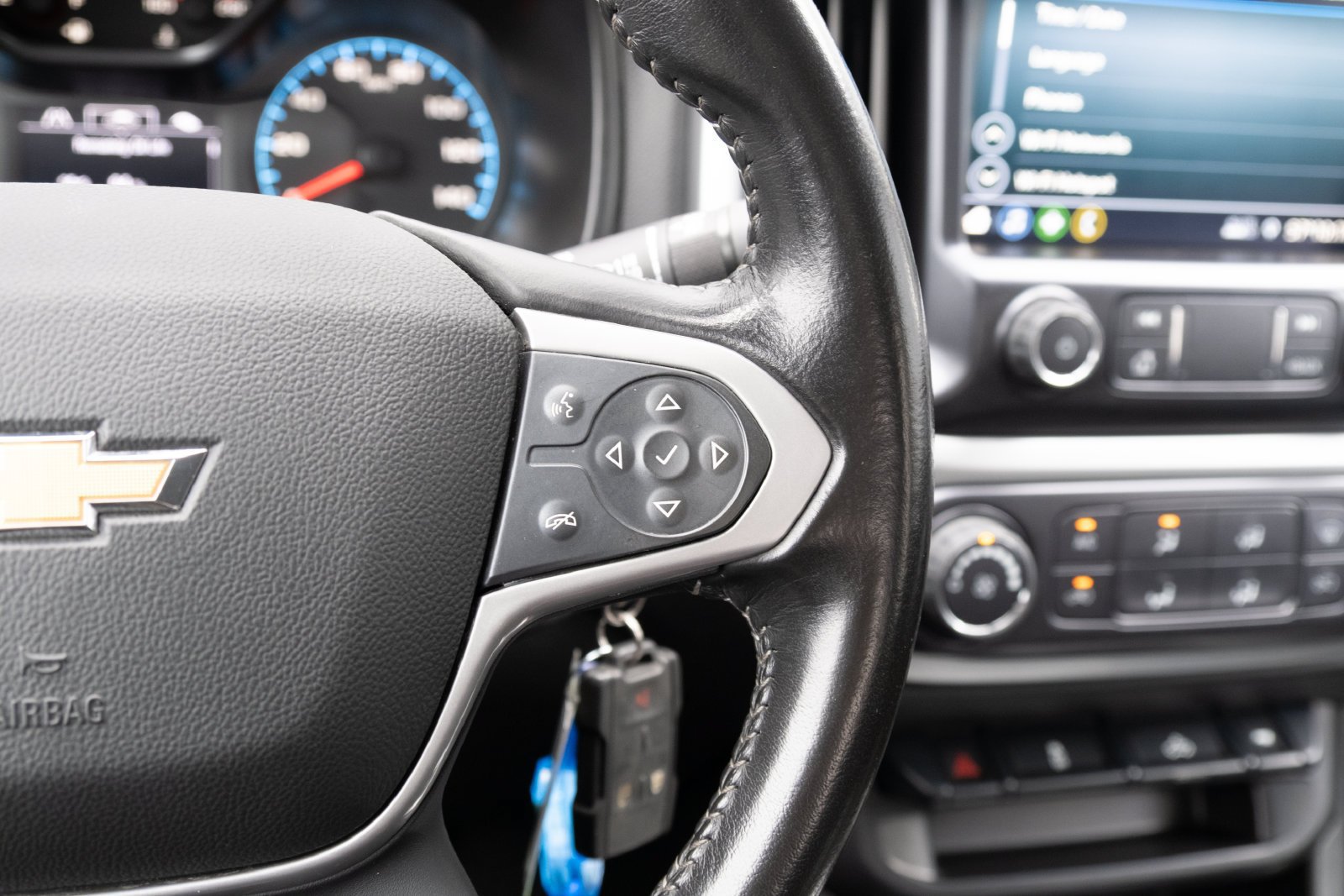Used 2022 Chevrolet Colorado LT RWD image 7
