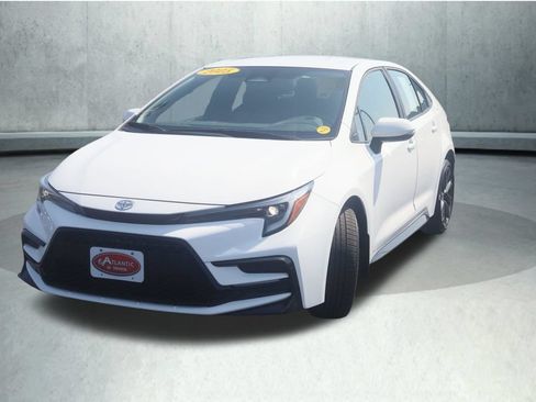 Used 2025 Toyota Corolla SE FWD image 24