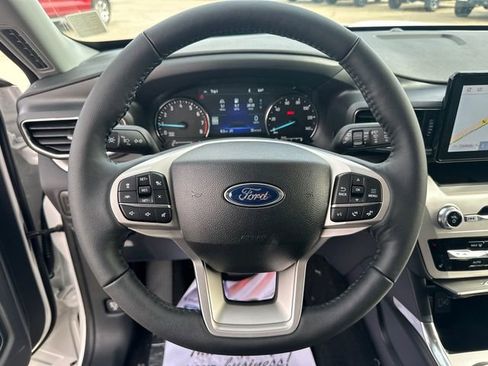 New 2024 Ford Explorer XLT w/ Equipment Group 202A AWD/4WD image 27