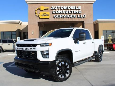 Used 2020 Chevrolet Silverado 2500 Custom w/ Custom Value Package image 1