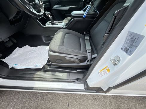 Certified 2022 Chevrolet Colorado LT w/ Fleet Safety Package image 12