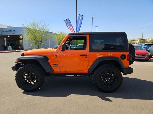 Used 2025 Jeep Wrangler Sport AWD/4WD image 2