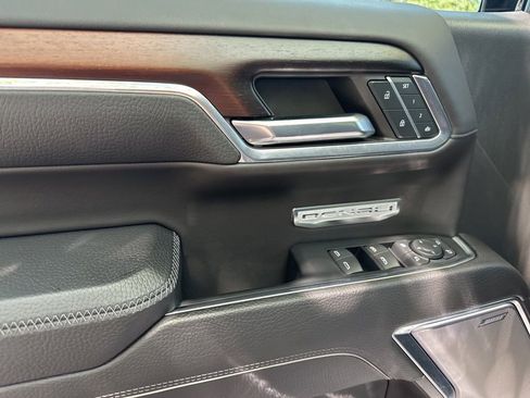 Used 2024 GMC Sierra 1500 Denali w/ Technology Package AWD/4WD image 16