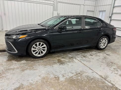 Used 2023 Toyota Camry LE FWD image 14
