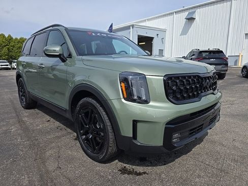 Certified 2025 Kia Telluride SX Prestige X-Line image 2