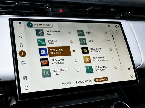 Used 2023 Land Rover Range Rover Sport SE Dynamic image 33