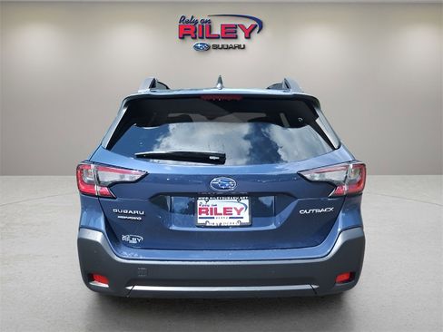 Certified 2025 Subaru Outback Premium image 4