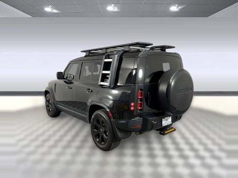 Used 2023 Land Rover Defender 110 S image 3
