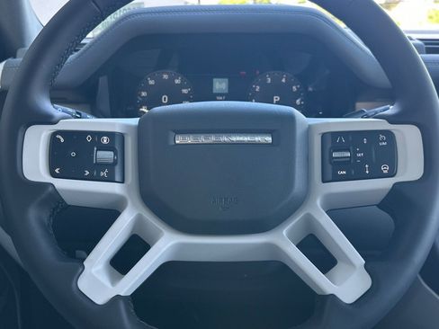 New 2026 Land Rover Defender 110 X-Dynamic SE image 17