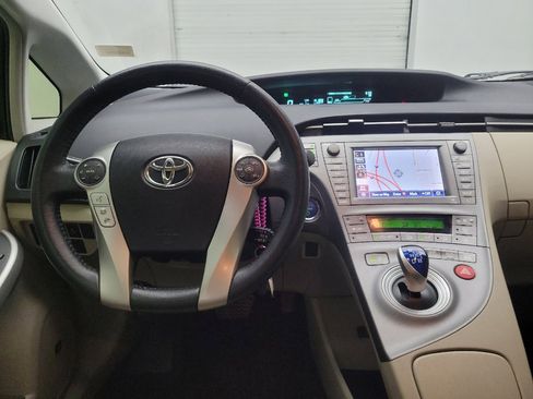 Used 2015 Toyota Prius Five image 22
