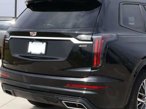 Used 2024 Cadillac XT6 Sport w/ Platinum Package image 11