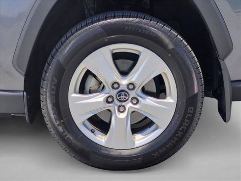Certified 2021 Toyota RAV4 XLE AWD/4WD image 22