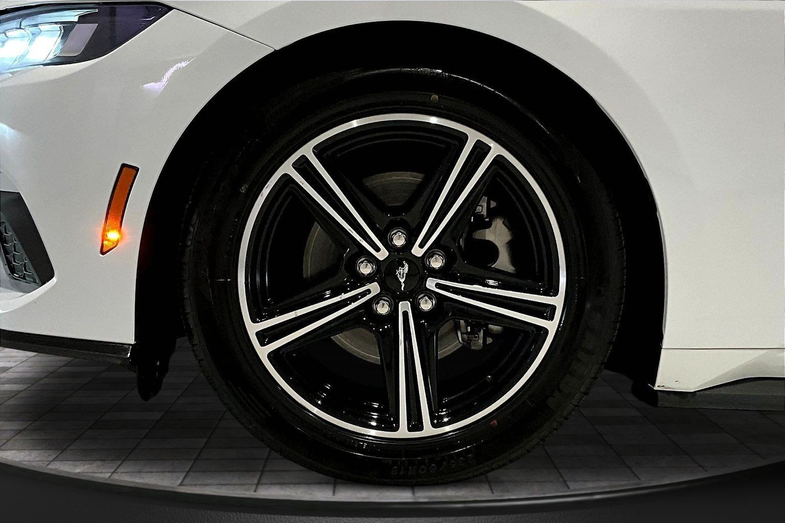 Used 2025 Ford Mustang Premium RWD image 32