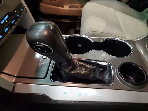 Used 2015 Ford Explorer FWD image 25